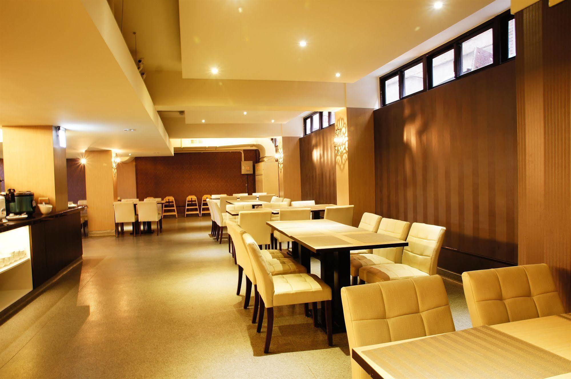 Talmud Hotel Taichung Exterior photo