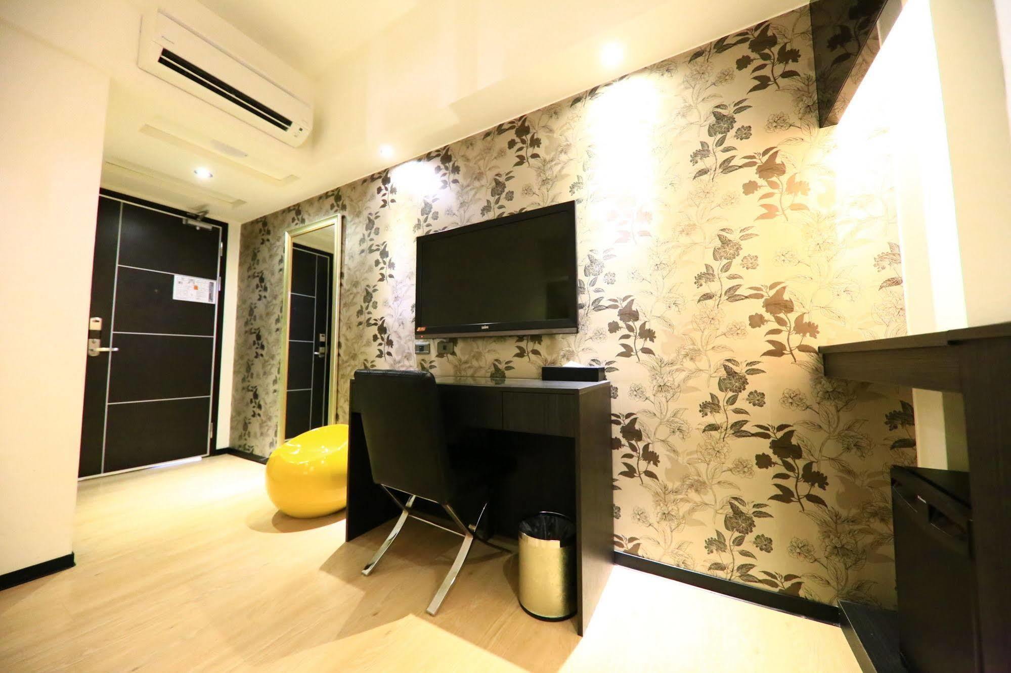 Talmud Hotel Taichung Exterior photo